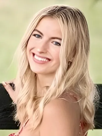 Chloe Kungsleth, Esthetician and Waxing Specialist in Suite 15