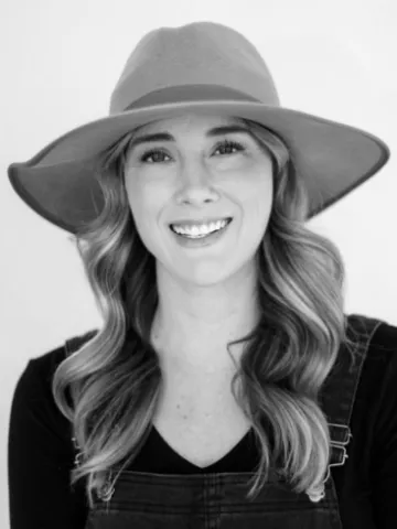 Kelly Rives, Master Stylist in Suite 7